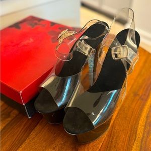 Size 10 Pleasers